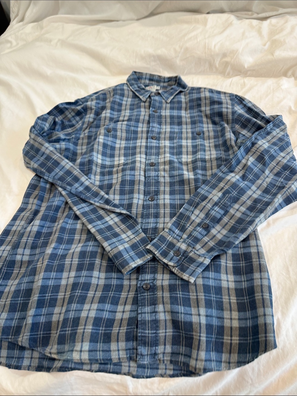 Fatherty Men's Blue Plaid Long-Sleeve Button-Up Shirt